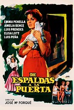 De espaldas a la puerta